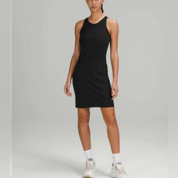 lululemon athletica Dresses & Skirts - Lululemon Slim Fit Above Knee Dress 6